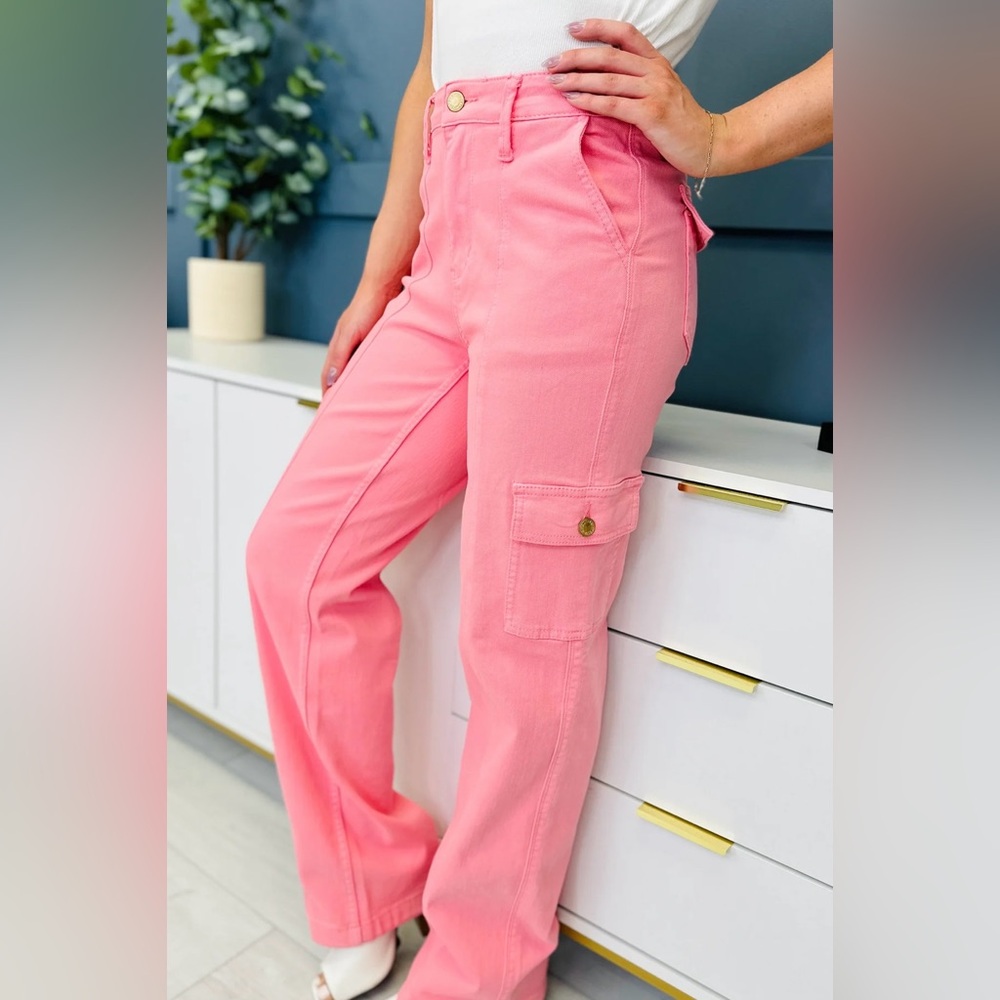 **SOLD**
Judy Blue Tickled Pink Cargo Pants